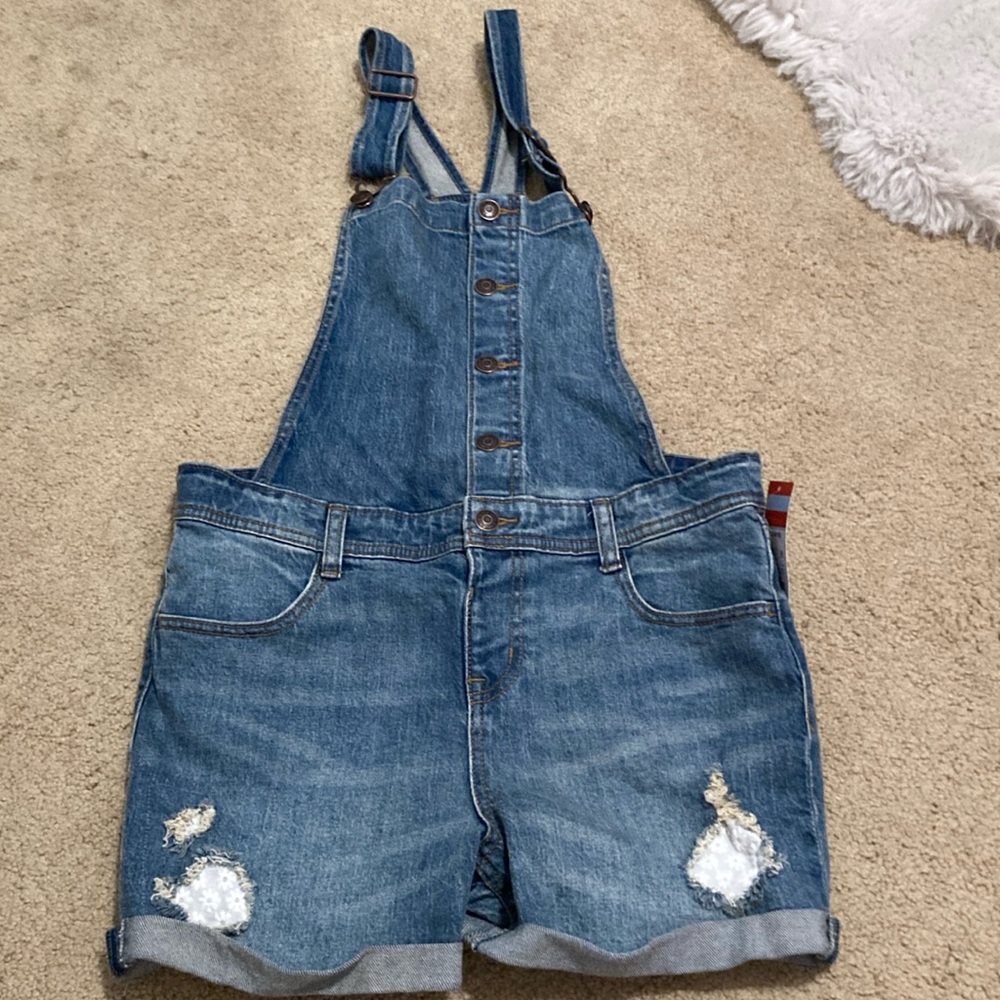Overalls with lace
